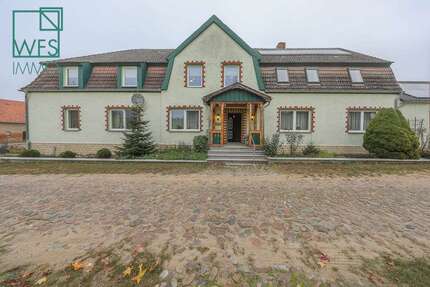 Haus zum Kaufen in Marienfließ 699.000,00 € 680 m²