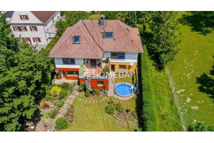 Großzügiges Einfamilienhaus mit Stil, Gartenidylle und durchdachter Raumaufteilung - Kronburg