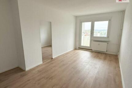 Sonnige 3-Raum-Wohnung mit Balkon in Geyer!