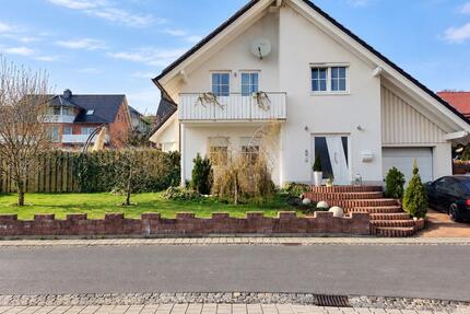 Einfamilienhaus mit großem Grundstück zu verkaufen - Hofgeismar