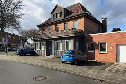 Helle Dachgeschosswohnung mit vielen Dachflächenfenstern - Harsewinkel