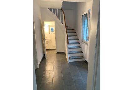 Haus zu vermieten - 1.300,00&nbsp;EUR Kaltmiete, ca.&nbsp; 142,50&nbsp;m&sup2; in Mommenheim (PLZ: 55278)