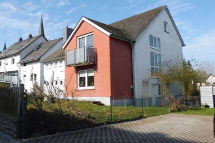 Haus zum Kaufen in Kastellaun 295.000,00 € 245 m²