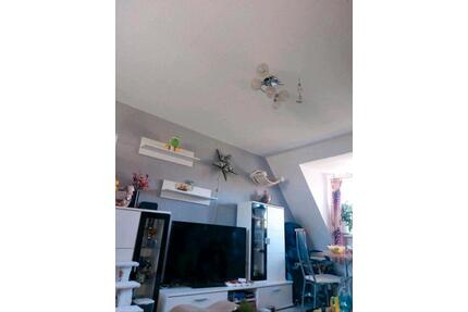 Biete 1,5 Zimmer Wohnung in der Nähe des Zentrums - Ahrensburg