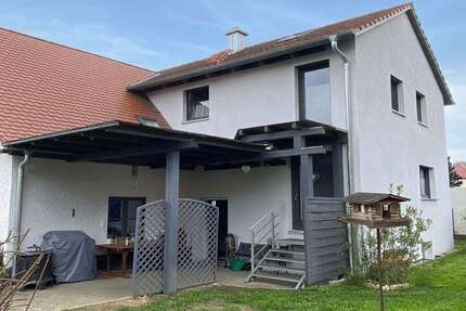 Haus zum Kaufen in Treuchtlingen 349.000,00 € 210 m²