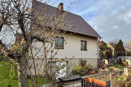 Charmantes Zweifamilienhaus in ruhiger Lage von Würzburg-Rottenbauer