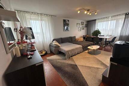 Über den Dächern Nürnbergs: Helle 3-Zimmer-Wohnung mit Balkon & Aufzug - Nürnbeg Zerzabelshof