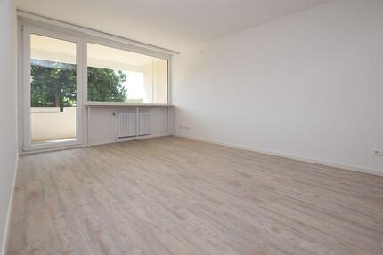Sanierte Wohnung mit sonniger Loggia nahe Detmeroder Teich! - Wolfsburg