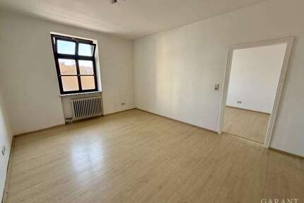 Wohnung zum Kaufen in Schweinfurt 135.000,00 € 67 m²