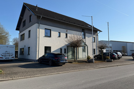 Außergewöhnliche Gewerbeimmobilie mit integrierter Wohneinheit in Neuenrade-Küntrop
