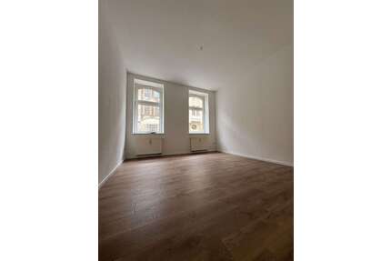 Wohnung zum Mieten in Plauen 210,00 € 38.63 m²