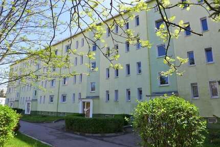 Wohnung zum Mieten in Limbach-Oberfrohna 345,00 € 61.69 m²