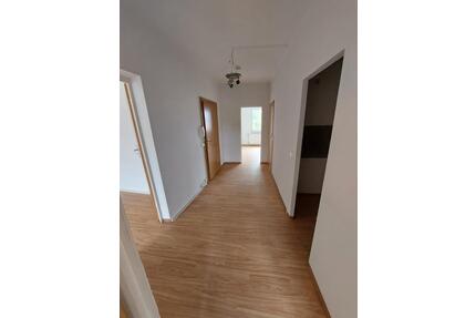 3 Raum Wohnung in Gera Lusan mit schönem Balkon