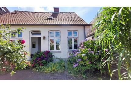 *Preis angepasst - jetzt noch interessanter!* Historisches Einfamilienhaus in zentraler Stadtlage - Heide