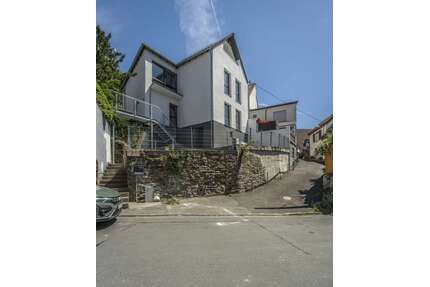 Haus zum Mieten in Wiesbaden 2.450,00 € 164.22 m²