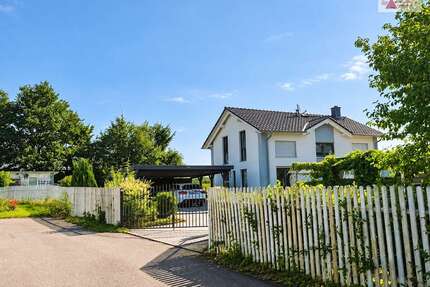 Haus zum Kaufen in JahnsdorfErzgebirge Leukersdorf 495.000,00 € 132.42 m² - Jahnsdorf/Erzgebirge / Leukersdorf