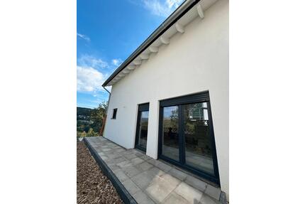 Geräumiges Neubau Einfamilienhaus mit toller Aussicht - Betzdorf