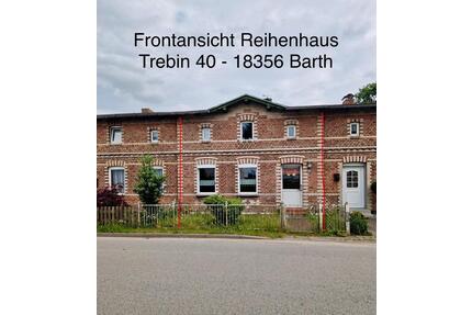 Reihenhaus in Hafennähe von Barth, mit Garagenkomplex & Garten