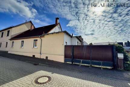 Haus zum Kaufen in Samswegen 60.000,00 € 93.35 m²