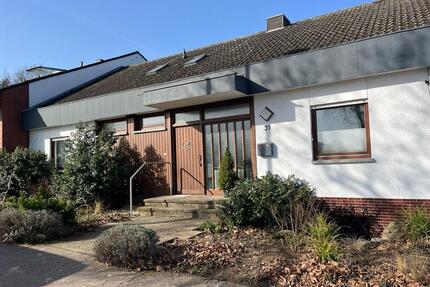 Attraktives 6 Zimmer Einfamilienhaus mit EKB In Mainz Lerchenberg