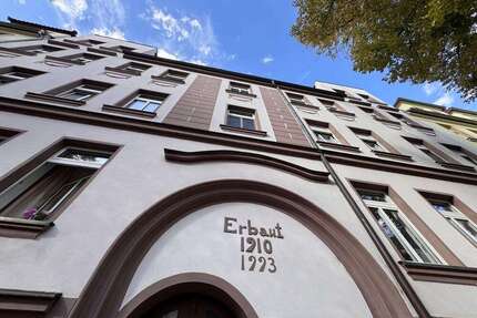 Wohnung zum Mieten in Halle (Saale) 825,00 € 97 m²