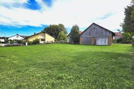 unbebautes Grundstück (1643 qm) in bester Lage von WörthIsar