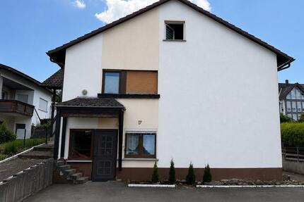 Ein- bis Zweifamilienhaus in bester Lage von Dodenau - Battenberg (Eder)