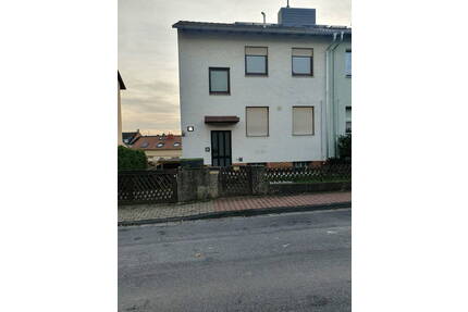 Handwerker aufgepasst, sanierungsbedürftiges Haus sucht neuen Eigentümer! - Bruchköbel Niederissigheim