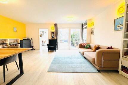 Auch für Pendler hervorragend: Große und energieeffiziente Gartenwohnung - Mering