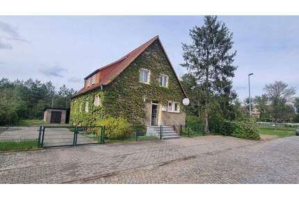 Einfamilienhaus ehemaliges Praxisgebäude in ruhiger Lage - Viereck / ETS Ernst-Thälmann-Siedlung
