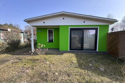 Neuwertiger Ferienbungalow mit Terrasse, Wärmepumpe und Eigengrundstück - Neukalen