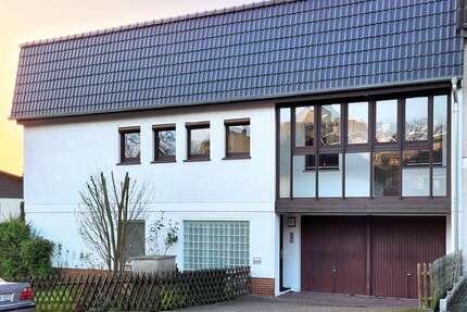 Haus zum Kaufen in Hameln 330.000,00 € 279 m²