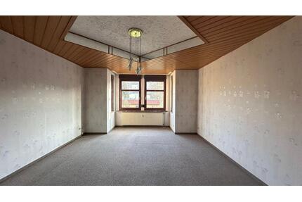 3 Raumwohnung in Pößneck - 451,00&nbsp;EUR Kaltmiete, ca.&nbsp; 82,00&nbsp;m&sup2; in Pößneck (PLZ: 07381)