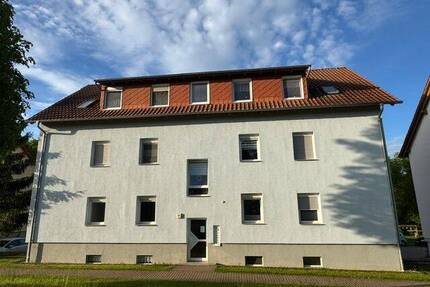 2 Raum Wohnung im Erdgeschoss - 446,00&nbsp;EUR Kaltmiete, ca.&nbsp; 68,90&nbsp;m&sup2;&nbsp;Wohnfl&auml;che in Gangloffsömmern (PLZ: 99634)