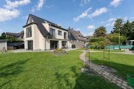Haus zum Kaufen in Mülheim 1.089.000,00 € 185.81 m²