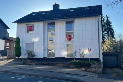 Zweifamilien-Geschäftshaus in Eschweiler Pumpe