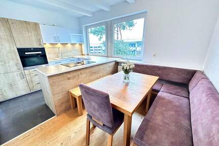 Einziehen & Loskochen! Freie 3 Zimmer Wohnung im Regensburger Westen!