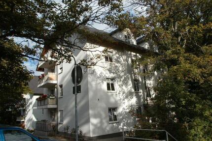 Geräumige 3-Raum Wohnung in ruhiger Wohnanlage am Stadtpark - Weißenfels