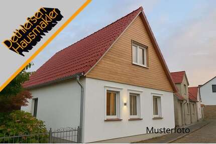 Haus zum Mieten in Heide 1.100,00 € 107 m²