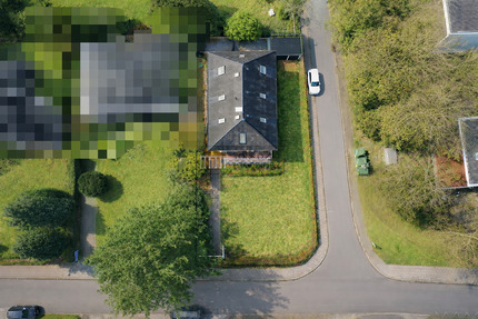 Geräumiges Einfamilienhaus mit Garten und Platz - Sasel