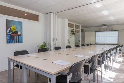 Büro in Trier 390,00 € 4 m² - 390,00&nbsp;EUR Kaltmiete, ca.&nbsp; 4,00&nbsp;m&sup2; in Trier (PLZ: 54290)