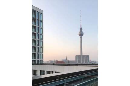 Über den Dächern Berlins: Stil, Design und Komfort im Grandaire Voltaire