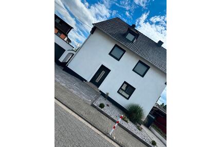 Freistehendes kernsaniertes Einfamilienhaus - Bendorf