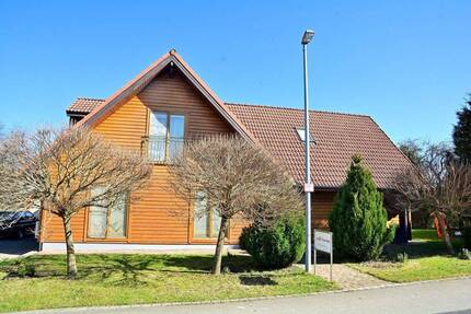 Niedrigenergiehaus mit vielen Möglichkeiten - Adelshofen
