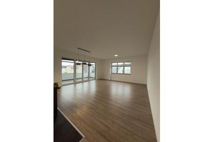 große loftartige 4-Zimmer-Wohnung für Ihre Familie - Großwallstadt