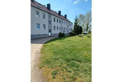 3-Raum-Wohnung zu vermieten - 300,00&nbsp;EUR Kaltmiete, ca.&nbsp; 60,00&nbsp;m&sup2; in Mockrehna (PLZ: 04862)