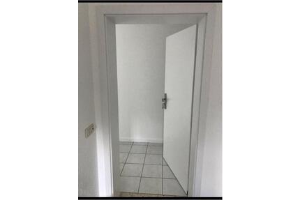 Moderne helle Wohnung MG Ohler 110 qm Balkon Garage Keller - Mönchengladbach West