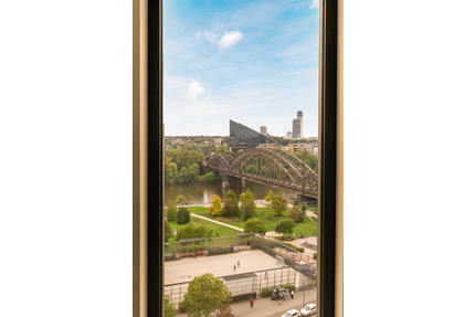 Hafenpark Quartier - Fully Furnished 1-Bedroom with Waterfront Views - Frankfurt am Main Ostend