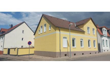 3 Raum Wohnung,mit Hof, Nebengelass und Keller,Ruhige lage - Staßfurt Löderburg