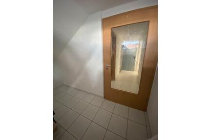 4 Zimmer Wohnung UG - 1.000,00&nbsp;EUR Kaltmiete, ca.&nbsp; 115,00&nbsp;m&sup2; in Vilshofen an der Donau (PLZ: 94474)